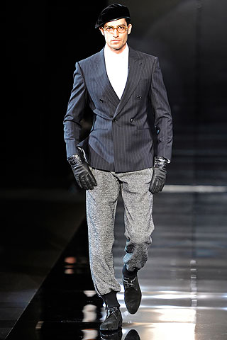 Giorgio Armani / - 2010-2011